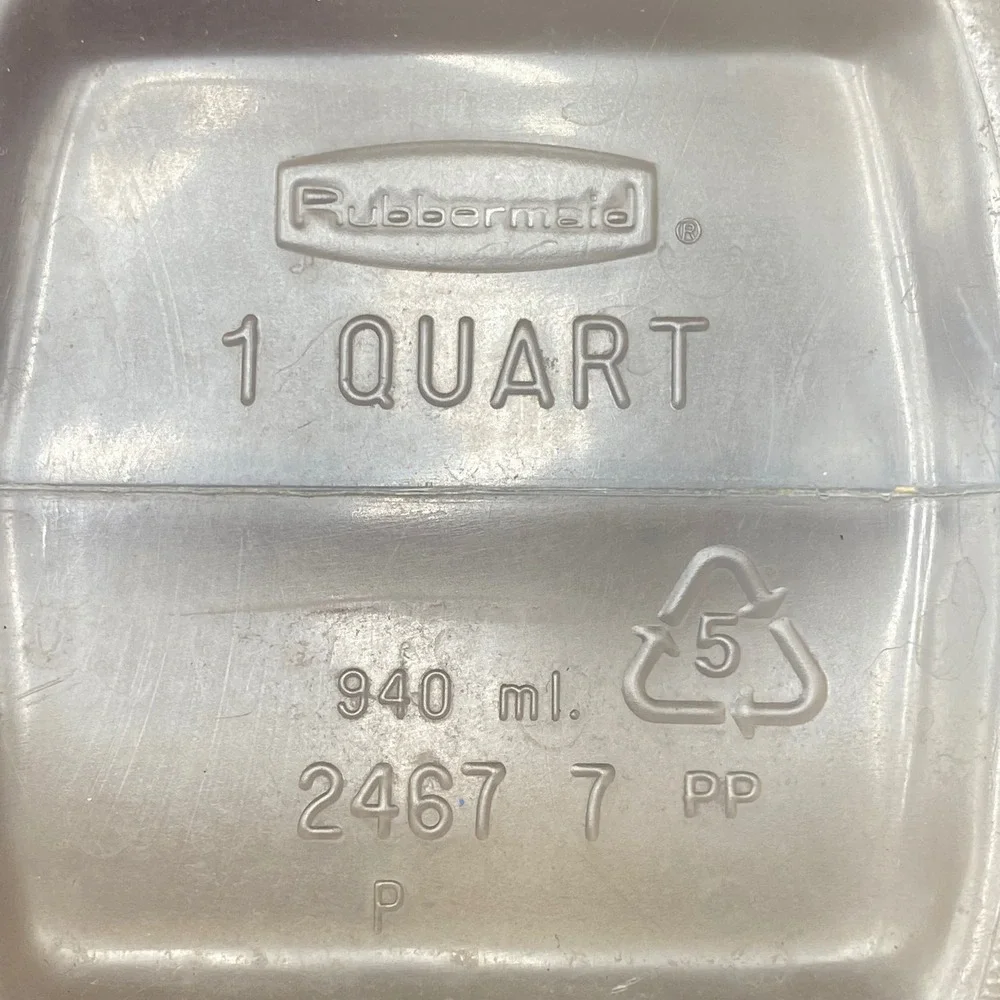 Rubbermaid 2467 1 Quart Juice Mixer Storage Bottle Lot of 2 Clear Plastic VTG